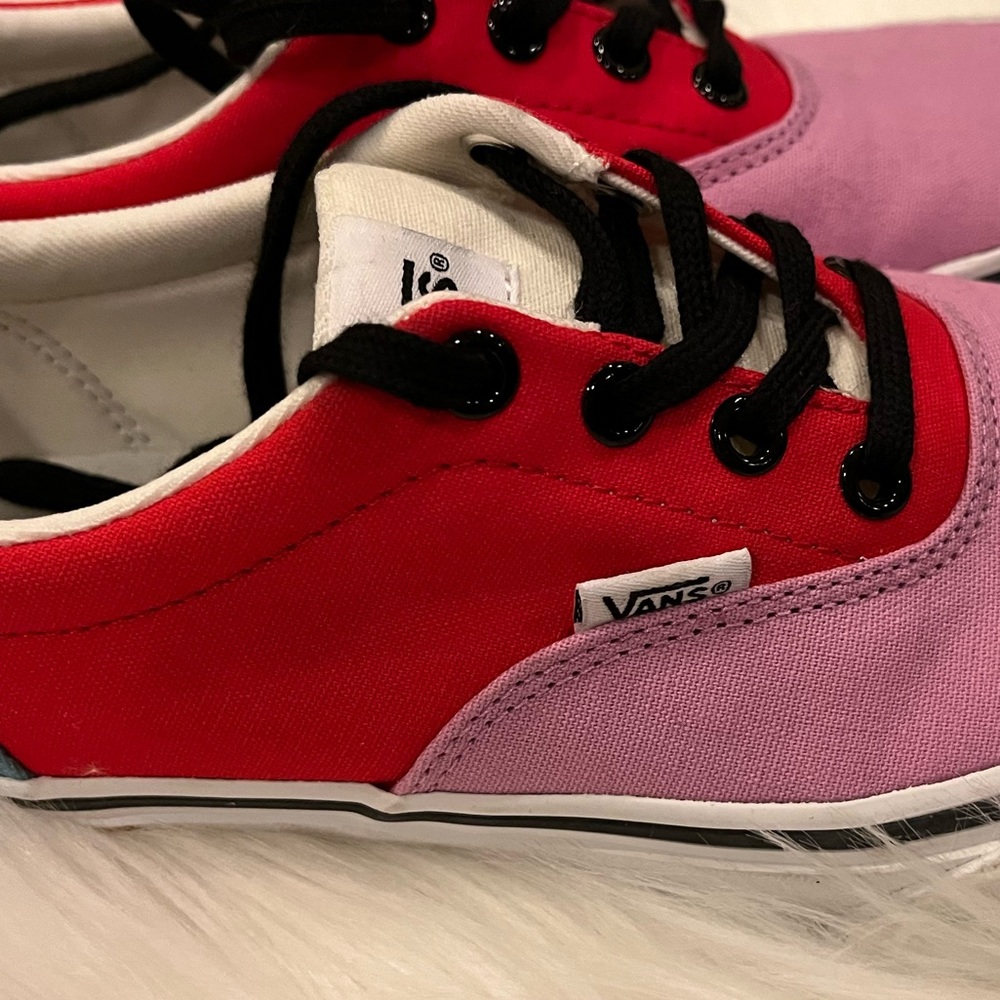 Vans shoes, womens size 6.5. Only worn once, in great condition. - Picture 2 of 6